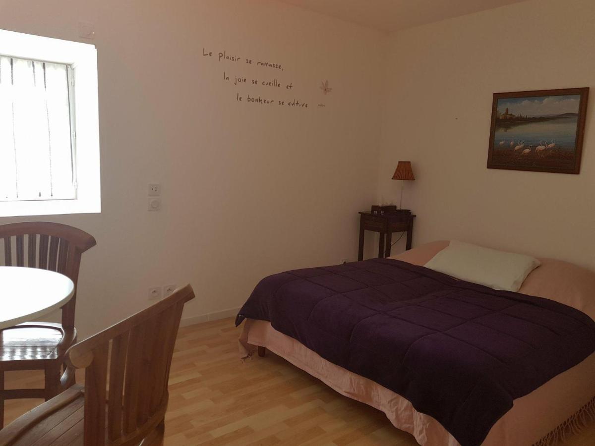Bed and Breakfast Chez Val Et Fred 85 Les Essarts  Экстерьер фото